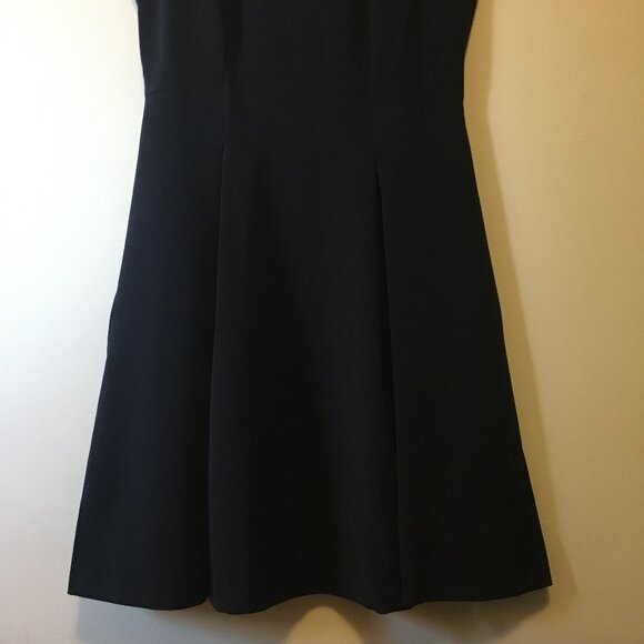 NWT H&M Dark Navy Blue Fit & Flare Pleated Cap Sleeve Dress - Picture 5 of 16
